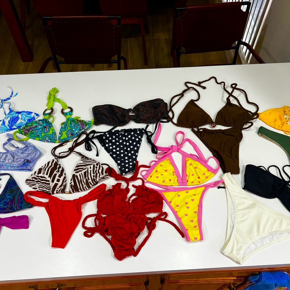 Bundle Bikinis Tops & Bottoms: 6 sets, 2 Bottoms, 5 Tops to Mix & Match